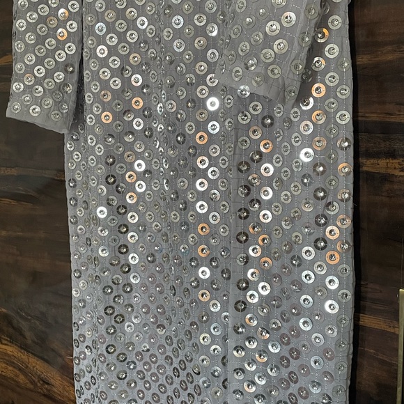 Brand new not worn selling cuz of size issue - Picture 5 of 8